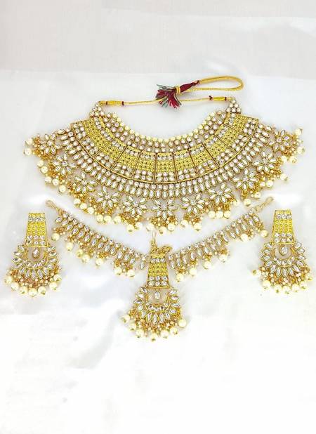 Off White Colour Style Roof Stylish Wedding Necklace Earrings And Tika Bridal Jewellery Collection SR N 113